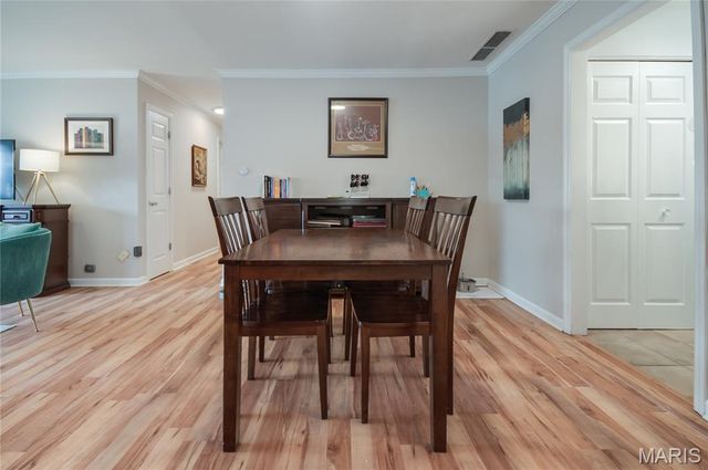 8631 Old Bonhomme Road 2C, University City, MO 63132