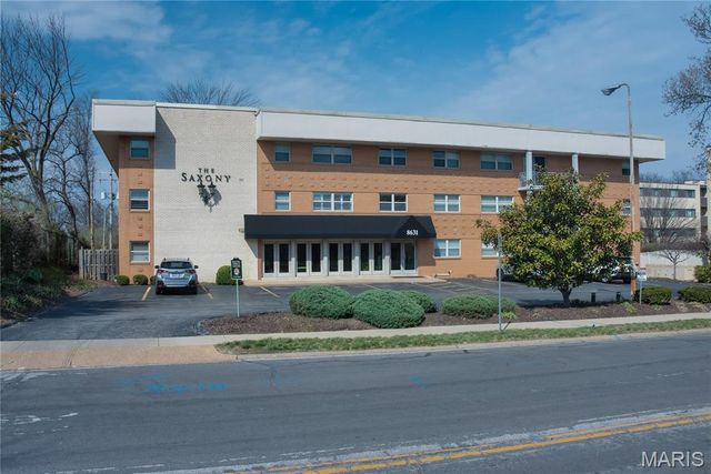 8631 Old Bonhomme Road 2C, University City, MO 63132