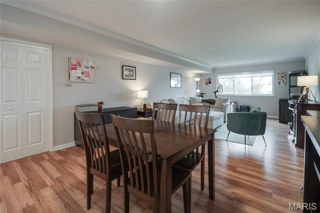 8631 Old Bonhomme Road 2C, University City, MO 63132