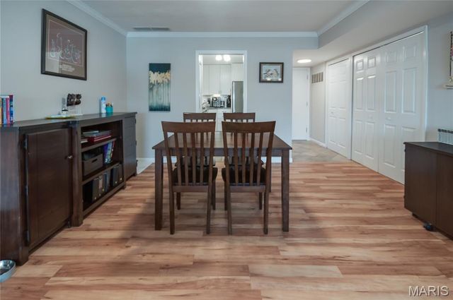 8631 Old Bonhomme Road 2C, University City, MO 63132