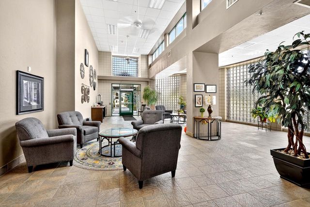 400 N RICHMOND STREET, Appleton, WI 54911