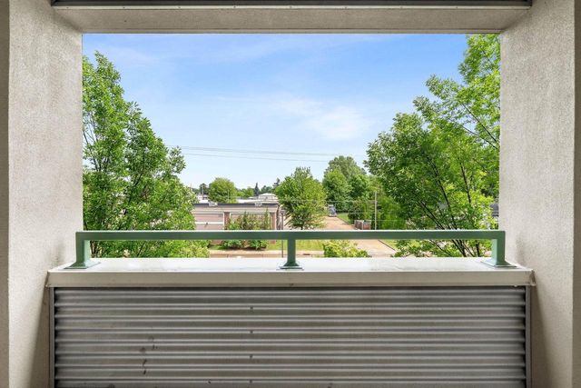 400 N RICHMOND STREET, Appleton, WI 54911