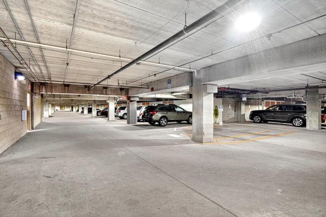 400 N RICHMOND STREET, Appleton, WI 54911