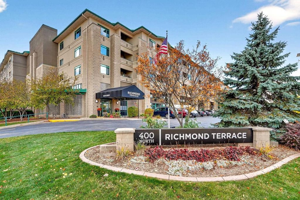 400 N RICHMOND STREET, Appleton, WI 54911
