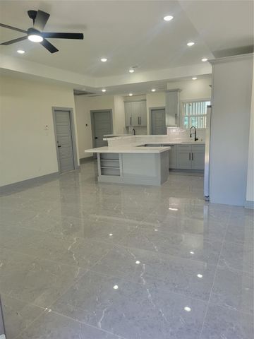 5807 Doulton Drive, Houston, TX 77033