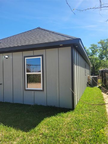 5807 Doulton Drive, Houston, TX 77033