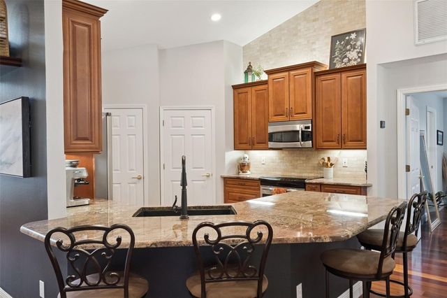 9805 SPRING LAKE DRIVE, Clermont, FL 34711