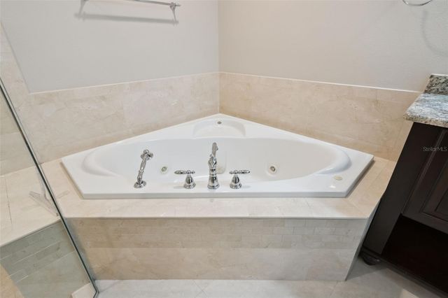 9805 SPRING LAKE DRIVE, Clermont, FL 34711