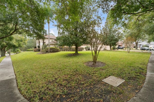 9805 SPRING LAKE DRIVE, Clermont, FL 34711