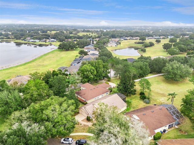 9805 SPRING LAKE DRIVE, Clermont, FL 34711
