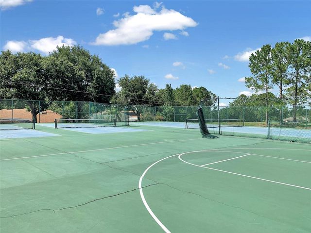 9805 SPRING LAKE DRIVE, Clermont, FL 34711