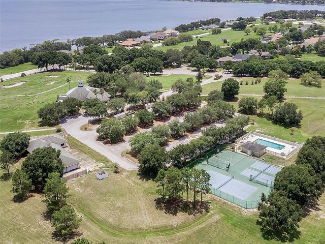 9805 SPRING LAKE DRIVE, Clermont, FL 34711