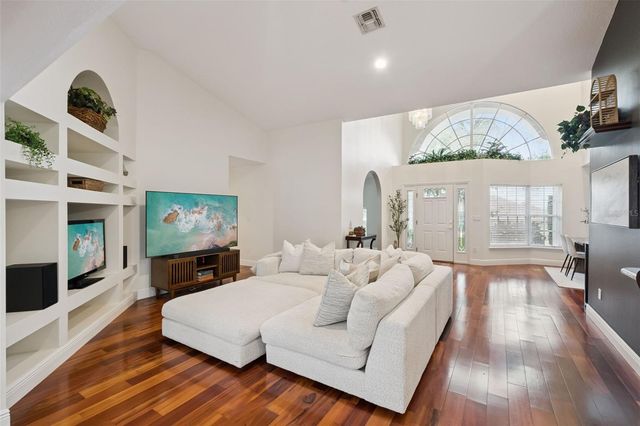 9805 SPRING LAKE DRIVE, Clermont, FL 34711