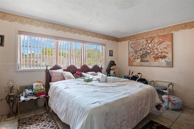 2870 NW 169th Ter, Miami Gardens, FL 33056