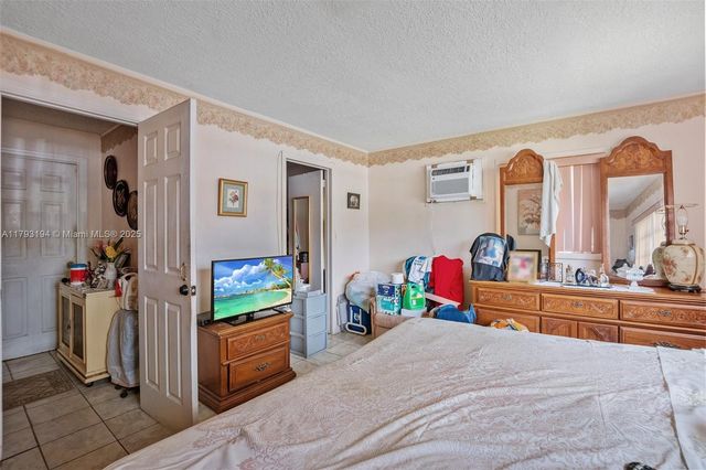 2870 NW 169th Ter, Miami Gardens, FL 33056