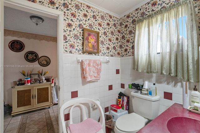 2870 NW 169th Ter, Miami Gardens, FL 33056