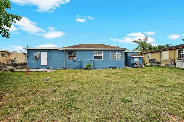 2870 NW 169th Ter, Miami Gardens, FL 33056