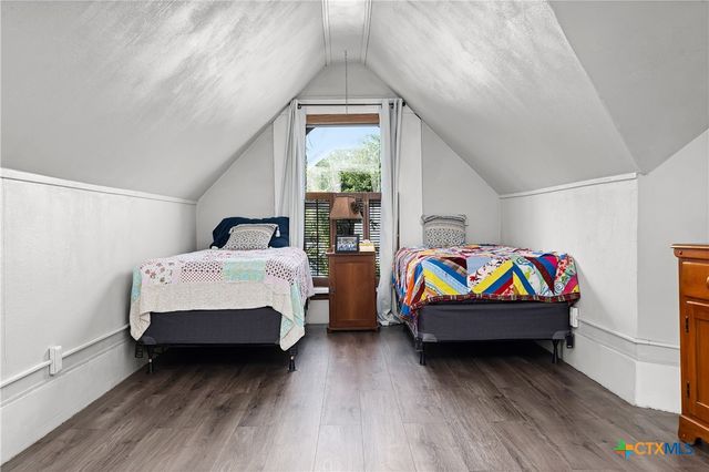 409 W Clark Street, Bartlett, TX 76511