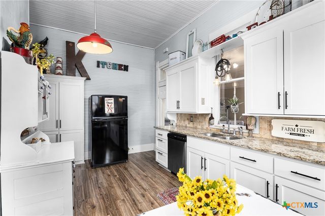 409 W Clark Street, Bartlett, TX 76511