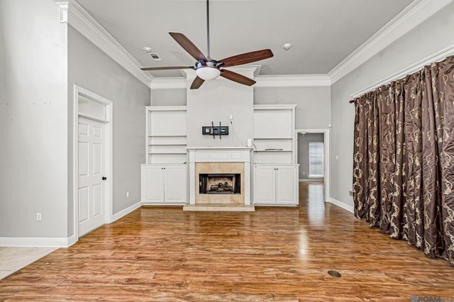 8360 Bastille St, Denham Springs, LA 70726