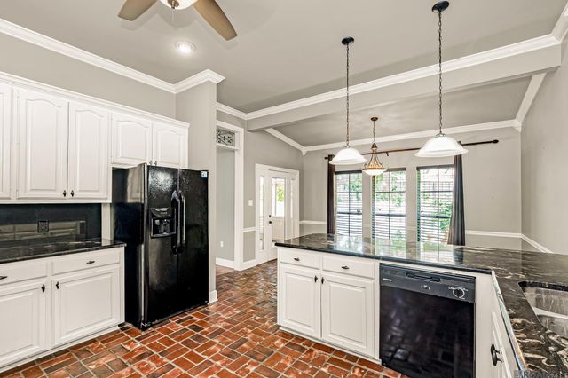 8360 Bastille St, Denham Springs, LA 70726