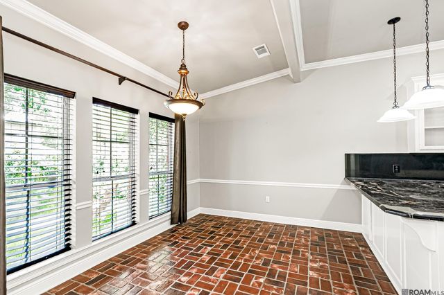 8360 Bastille St, Denham Springs, LA 70726