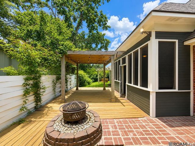 8360 Bastille St, Denham Springs, LA 70726
