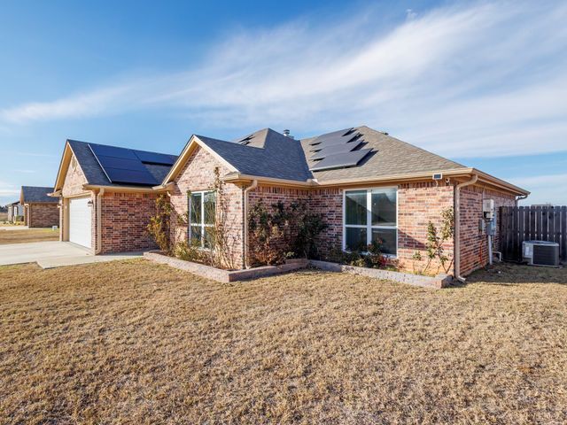 202 W Hall Court, Early, TX 76802