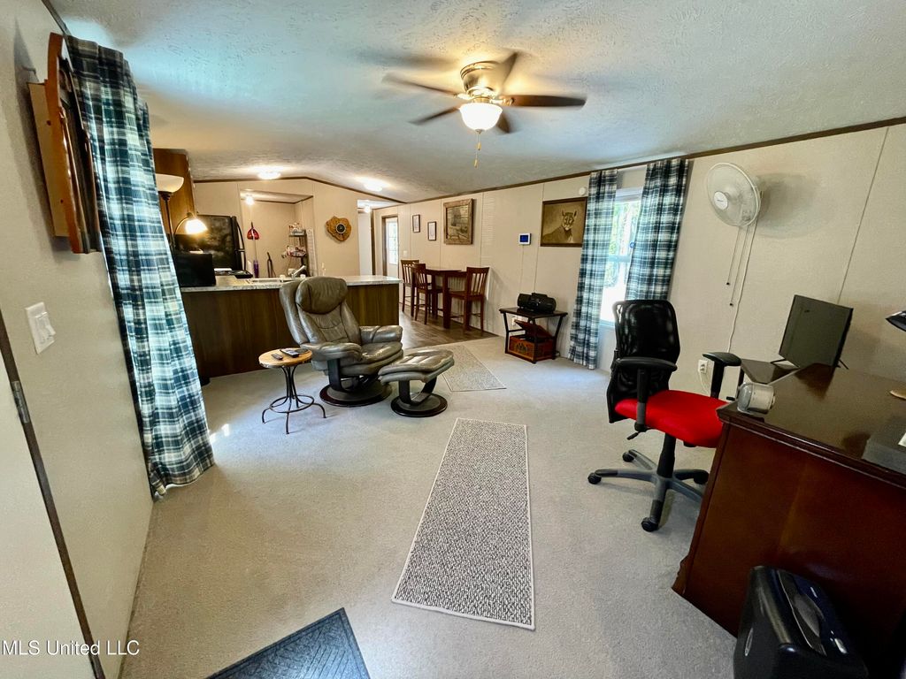 315 Young Road, Byhalia, MS 38611 — photo 2