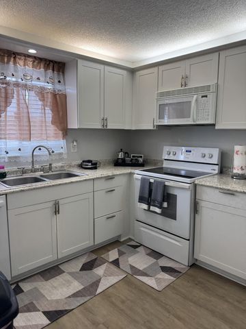 1310 NE 14th Court K19, Jensen Beach, FL 34957