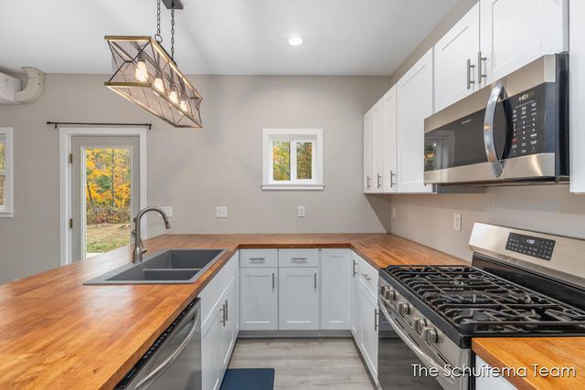 8232 Holton Road, Holton, MI 49425