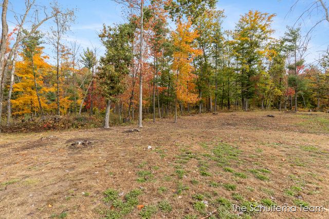 8232 Holton Road, Holton, MI 49425