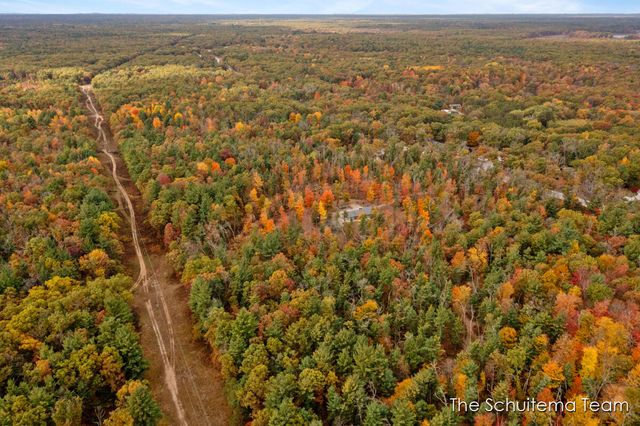 8232 Holton Road, Holton, MI 49425