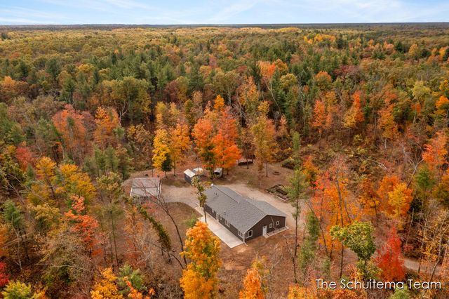 8232 Holton Road, Holton, MI 49425