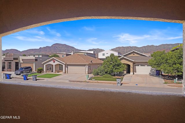 11365 W RANCH Court, El Paso, TX 79934