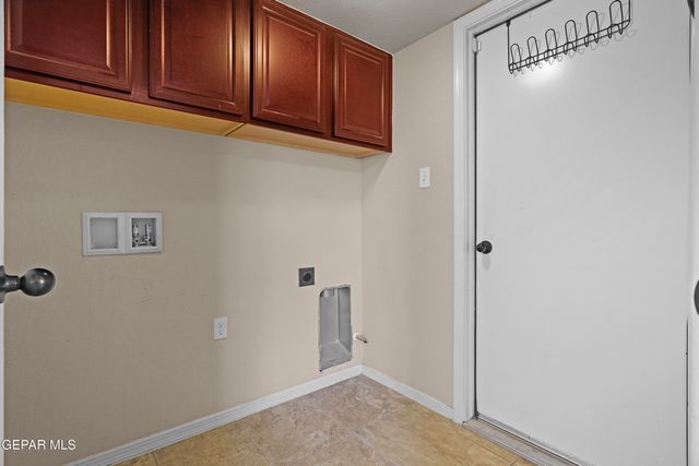 11365 W RANCH Court, El Paso, TX 79934
