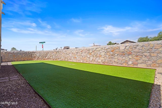 11365 W RANCH Court, El Paso, TX 79934