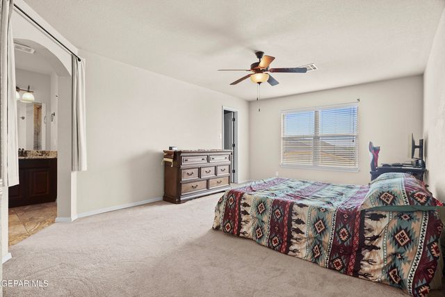 11365 W RANCH Court, El Paso, TX 79934