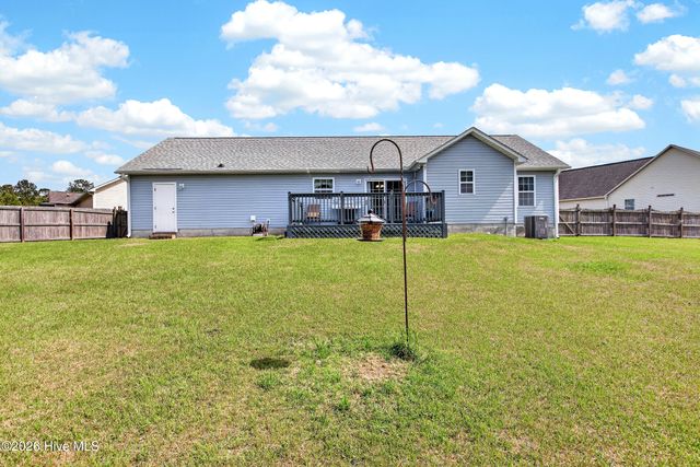 321 Basil Court, Hubert, NC 28539