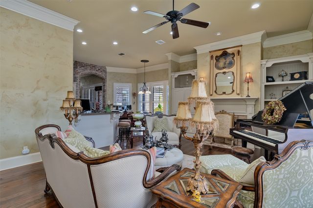 103 Calais Court, Bossier City, LA 71111