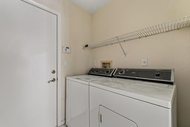 15 Via Carrara, Palm Beach Gardens, FL 33418