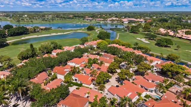 15 Via Carrara, Palm Beach Gardens, FL 33418