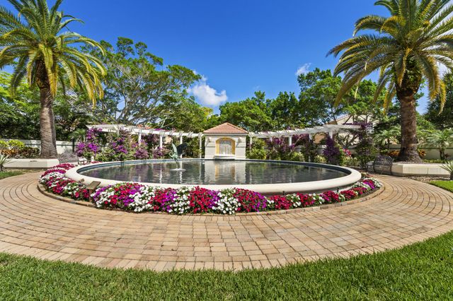 15 Via Carrara, Palm Beach Gardens, FL 33418