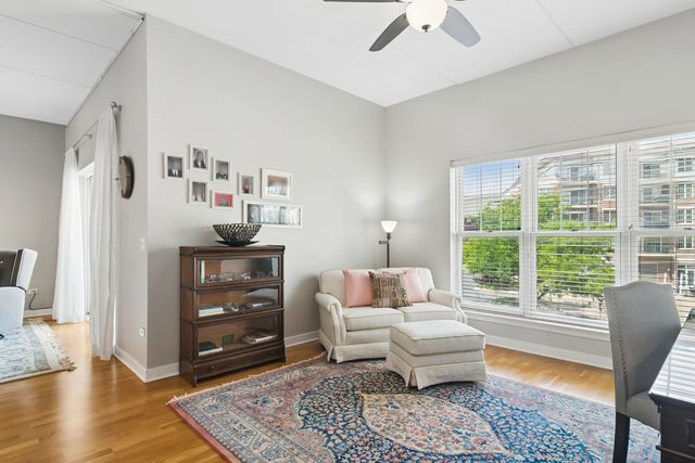 40 E Northwest Highway 208, Mount Prospect, IL 60056