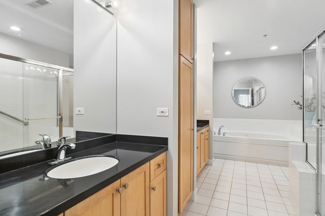 40 E Northwest Highway 208, Mount Prospect, IL 60056