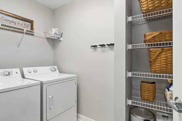 40 E Northwest Highway 208, Mount Prospect, IL 60056