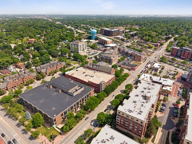 40 E Northwest Highway 208, Mount Prospect, IL 60056