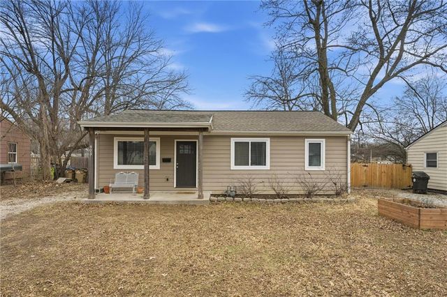 403 ROBIE Drive, Belton, MO 64012