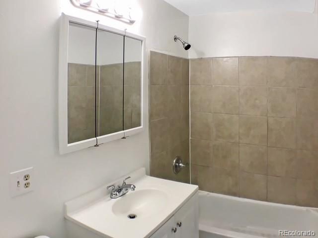 1995 Ingalls St, Lakewood, CO 80214