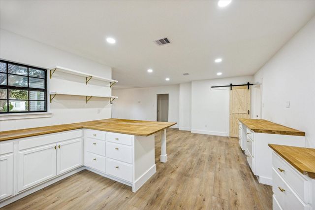 1714 Hawthorne Street, La Marque, TX 77568
